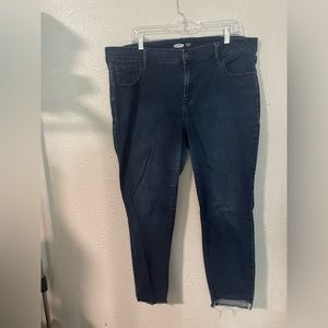 **SOLD** Old navy distressed hem super skinny jeans